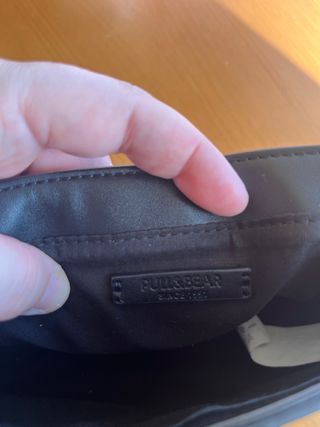 Bolso bandolera Pull and Bear negro