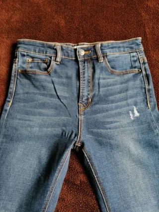 Pantalón vaquero tiro alto Stradivarius