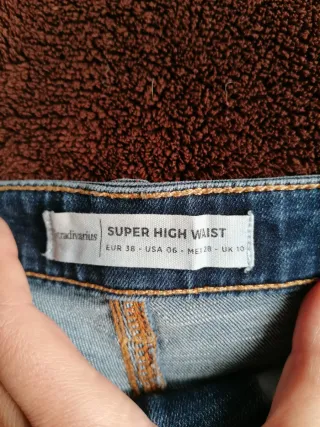 Pantalón vaquero tiro alto Stradivarius