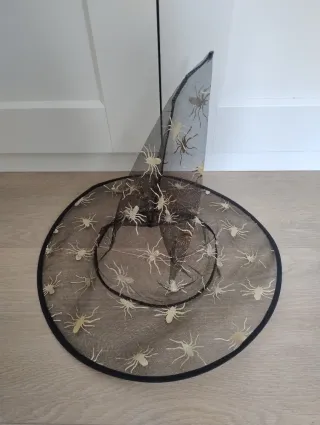 Disfraz Bruja: Camiseta Talla M con rotos + Gorro