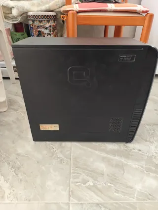 Torre e Tastiera Compaq