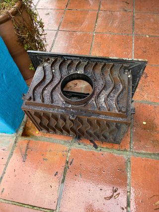 Chimenea de metal y cristal