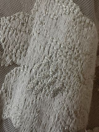 Sudadera Zara encaje bordada