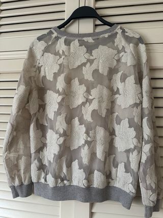 Sudadera Zara encaje bordada