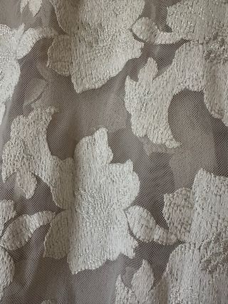 Sudadera Zara encaje bordada