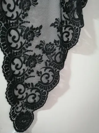 Mantilla Fallera Negra Encaje Floral