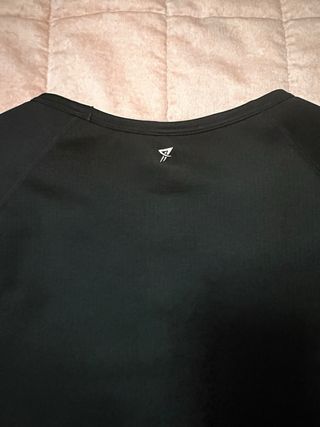 Maglia sportiva nera da donna