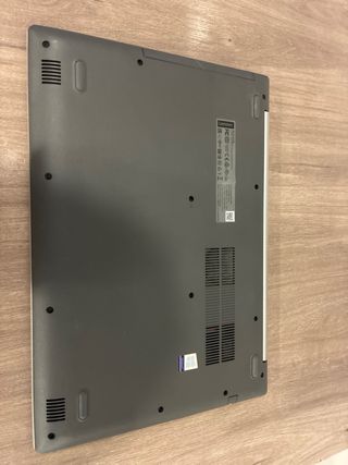 Lenovo IdeaPad 330 15IKB sin cargador