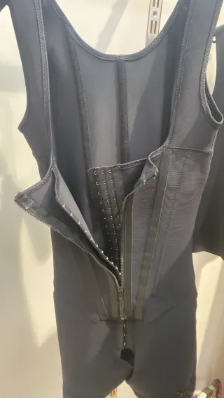 Faja colombiana reductora con varillas