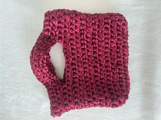 Bolso de crochet rojo