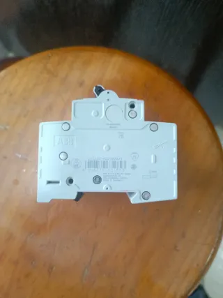 Magnetotérmico ABB SH204 C32