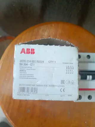 Magnetotérmico ABB SH204 C32