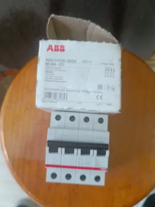 Magnetotérmico ABB SH204 C32