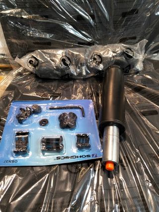 Silla de Oficina SONGMICS Ergonómica de Malla, Lumbar y Brazos Plegables