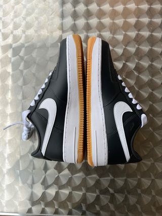 Nike Air Force 1 LV8