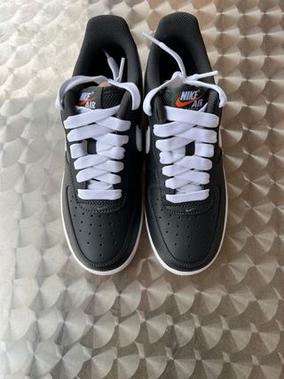 Nike Air Force 1 LV8