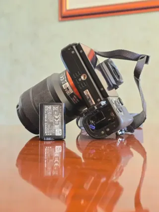 Cámara Sony Alpha 7 + Objetivo kit 28-70mm Sony