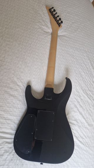 Guitarra Jackson JS32Q
