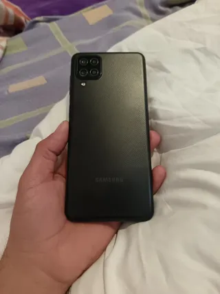 Samsung Galaxy 12 con 4 GB di RAM e 128 GB Nero