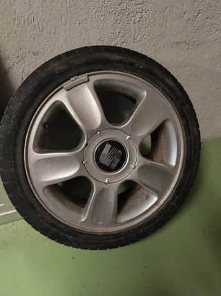 Llantas Seat