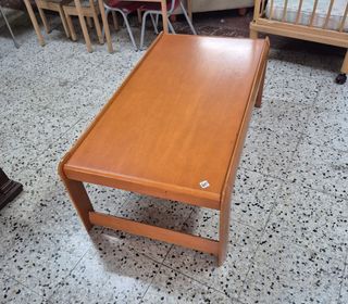 MESA DE CENTRO DE MADERA