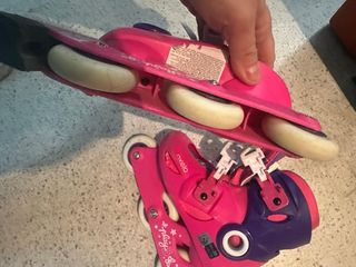 Patines en línea rosas y morados