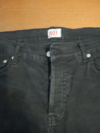 Pantalón Levi's 501 Negro Elástico ,usado una vez