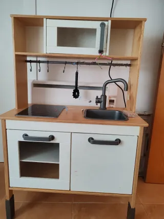 Cocinita IKEA de madera