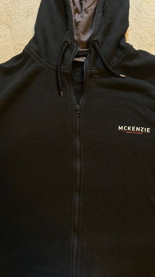 Chaqueta McKenzie Negra con Cremallera