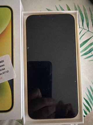 iPhone 14 Amarillo