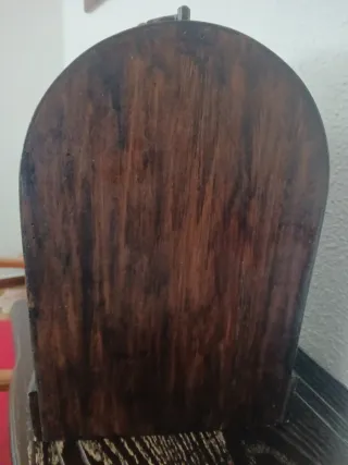 Reloj de sobremesa antiguo de madera