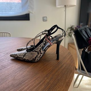 Zapatos Zara Talla 38 Estampado Serpiente