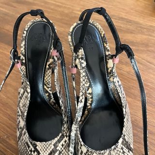 Zapatos Zara Talla 38 Estampado Serpiente