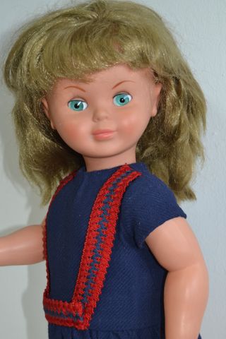 Antigua muñeca Pierina de  Famosa, años 60