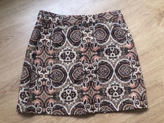 Falda Pull & Bear estampada