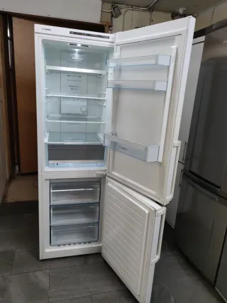 Nevera Bosch clase A+ 186x60cm no Frost garantia