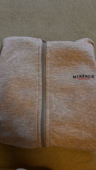 Chaqueta McKenzie con capucha gris