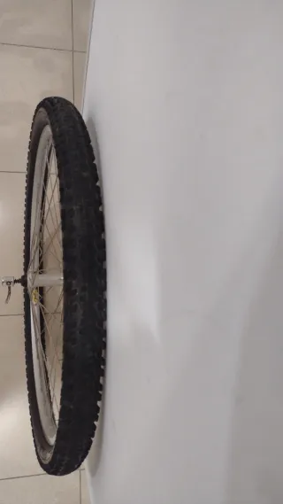 Rueda Delantera Bicicleta 26' Completa