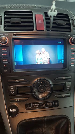Pantalla Toyota Auris 2006 a 2012 Android 14