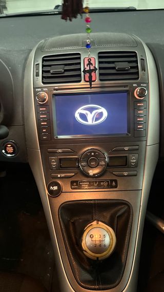 Pantalla Toyota Auris 2006 a 2012 Android 14