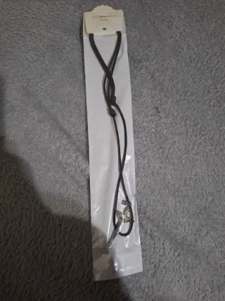 Collar Cruz acero inoxidable y Negro