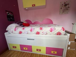 Habitación juvenil completa con armario