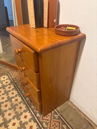 Mesita de noche 4 cajones madera