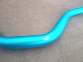 Manillar de bicicleta o patín azul 31.8