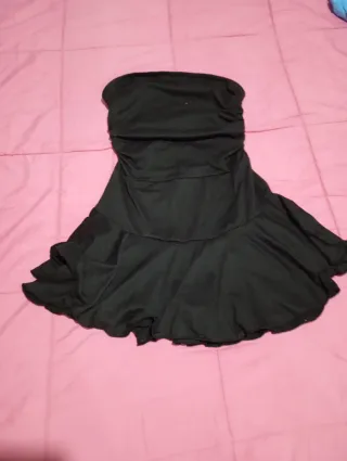 Vestido negro strapless