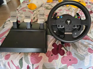 Volante Thrustmaster TMX per Xbox e PC