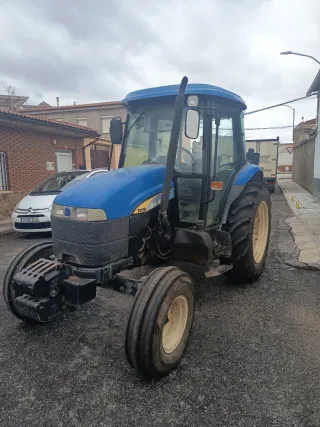 Tractor New Holland TD95D
