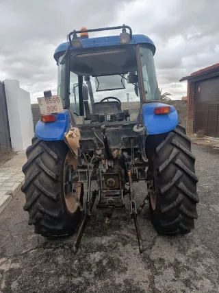 Tractor New Holland TD95D