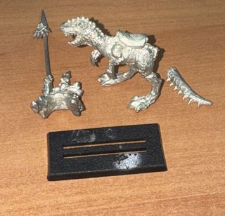 Soldado Elfo Oscuro Warhammer Gelido GW