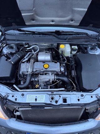 Opel Vectra 2.2 gts